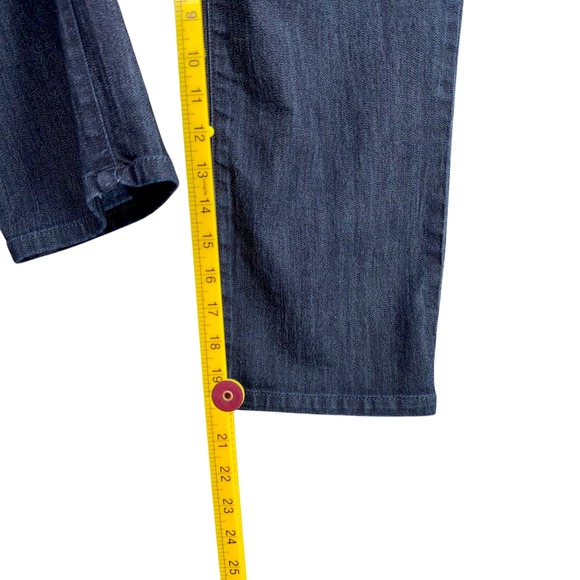 Chico's Fabulously Slimming Capri Jeans Dark Wash Size 6 0.5 Denim Pants - Picture 7 of 7